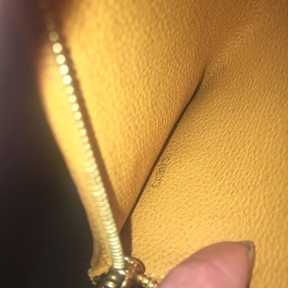 SOLD Auth Louis Vuitton Empreinte insert wallet - Picture 8 of 8